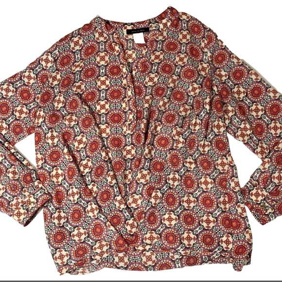 Elegant Floral Print Blouse - Picture 5 of 6